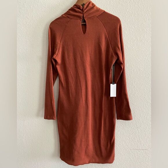 ASTR The Label Rosey Rust Wrap Neck Cutout Dress Long Sleeve Size XL Extra Large - Picture 6 of 15